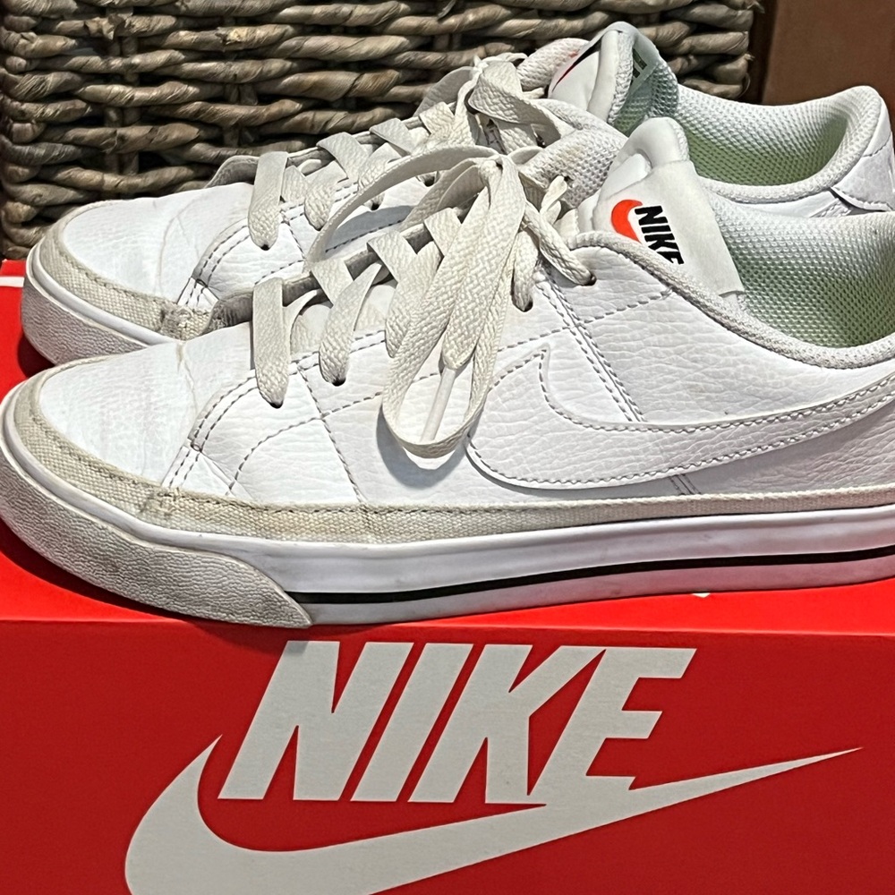 Women’s Nike court legacy White Leather Sneakers